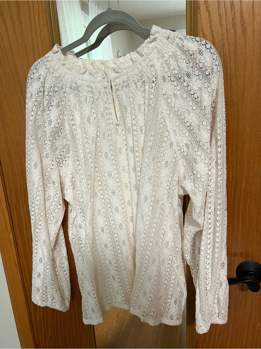 Old Navy Cream Lace Long-Sleeve Peasant Blouse